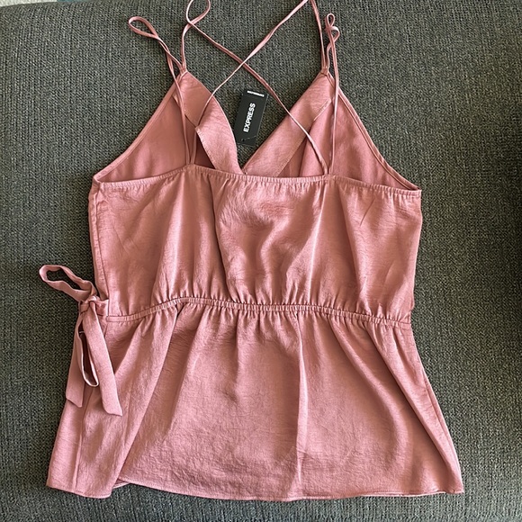Express Top - Picture 2 of 3